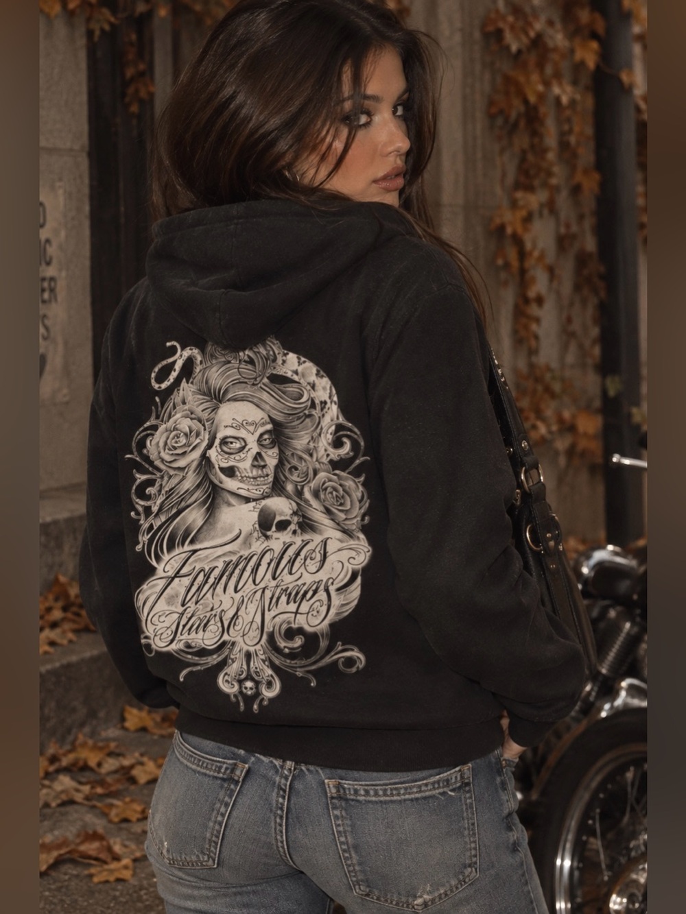 VINTAGE | Famous Stars & Straps ✨| Large Black Hoodie | Monochrome Sugar Skull 💀